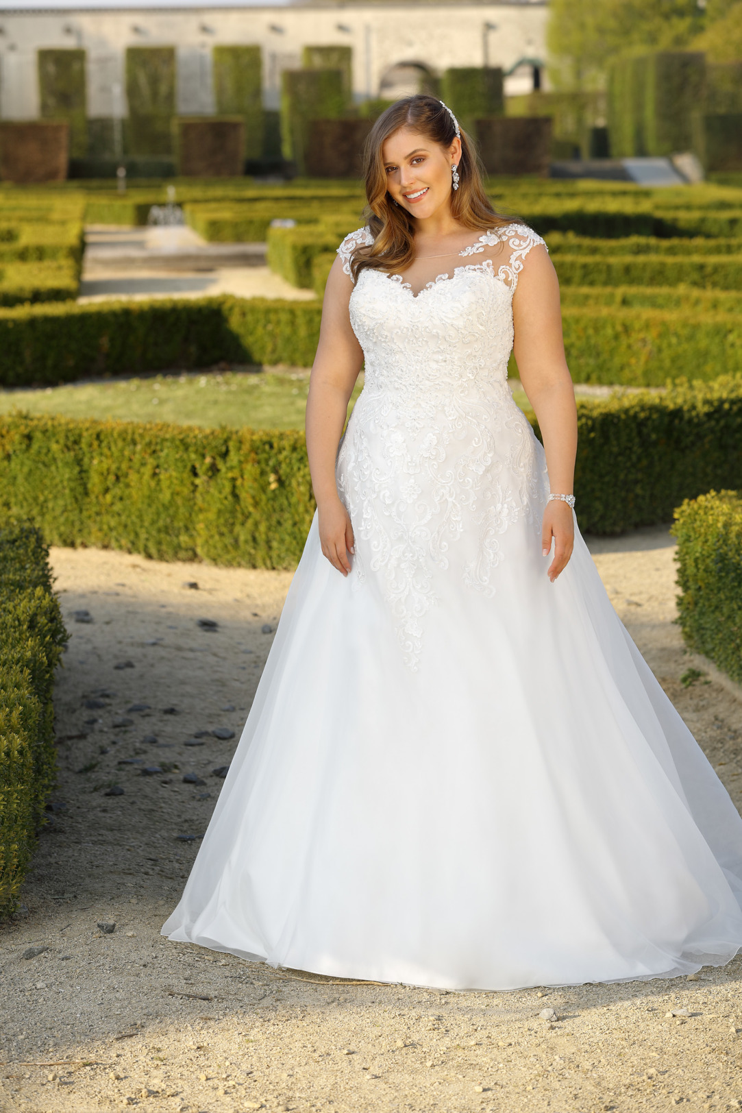 Brautkleider Hochzeitskleider Mode Meerjungfrau Stil Ladybird grosse Grösse plus size Tatoo Spitze Rock mit Schleppe fit and flare